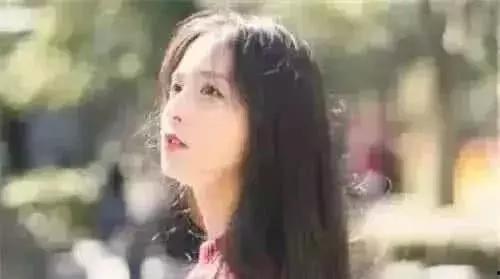 吃瓜网红张子凡图片高清,吃瓜群众直呼过瘾！